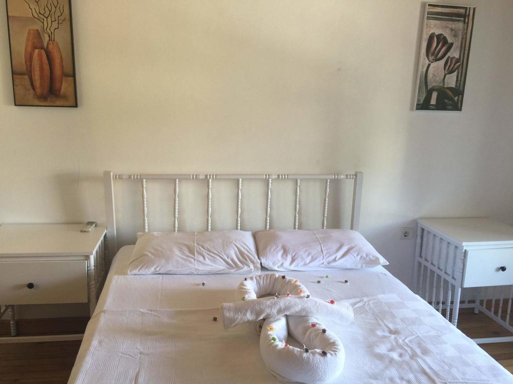 Pastor Historical Apart-Hotel The Gulf Of Izmir Room photo