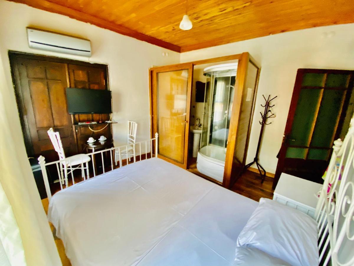 Pastor Historical Apart-Hotel The Gulf Of Izmir Exterior photo